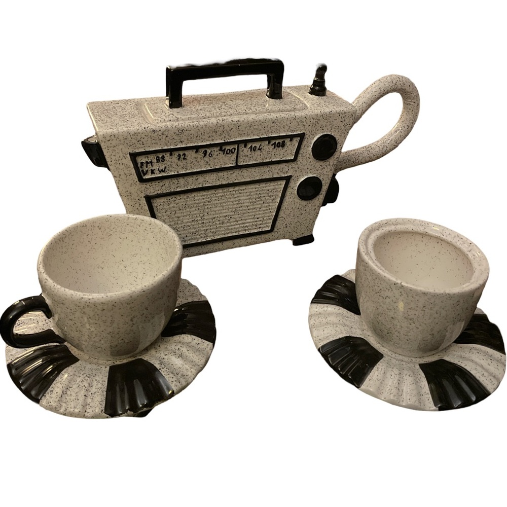 1980s Dalla Gassa, Mario: Nove, Italy - Radio Teapot, Cup & Saucer + 2